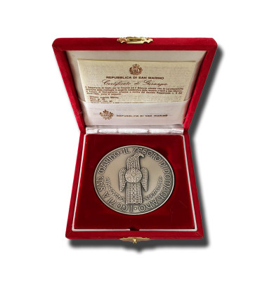 1995 San Marino Treasure of Domagnano 85g Silver Medal