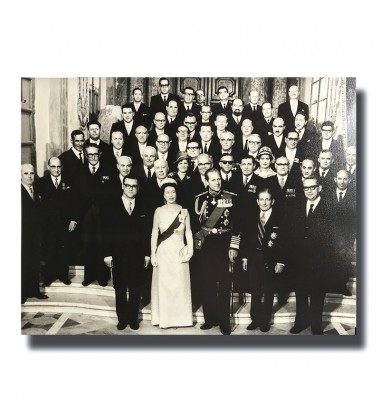 Malta Photograph Queen Elizabeth with Maltese Head of State and Cabinet