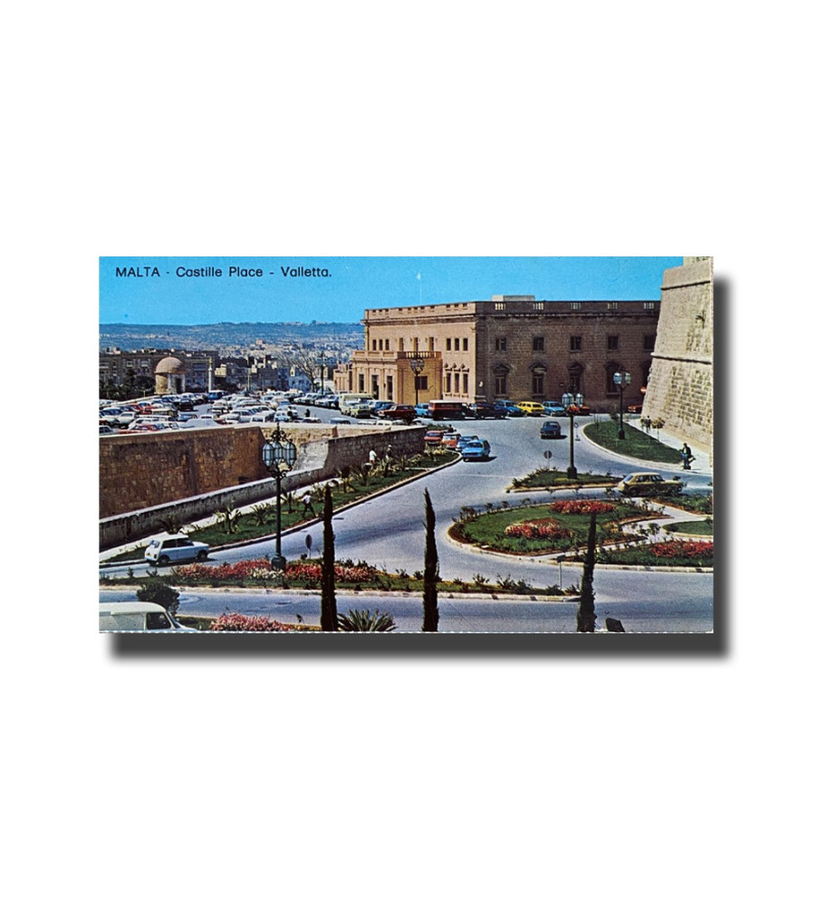 Malta Postcard - Castille Place Valletta New Unused